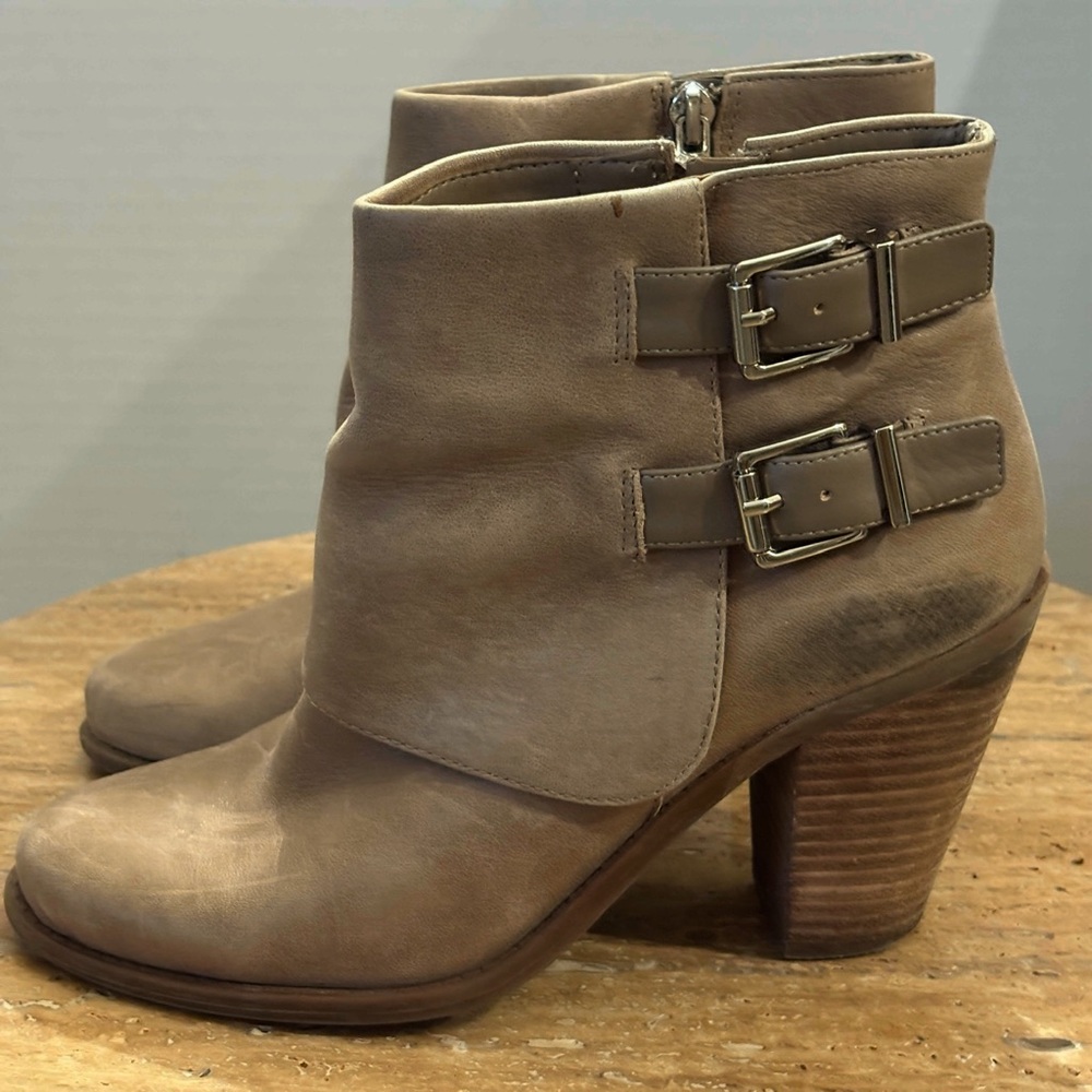 Jessica Simpson Cainn Taupe Leather Double Buckle Stacked Heel 7M Ankle Booties